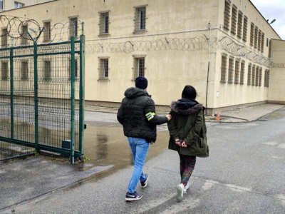 Kierująca miała 3 promile, uderzyła w płot