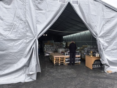 Najlepiej płonące znicze w Tarnowie – pomoc po pożarze lokalnej hurtowni.