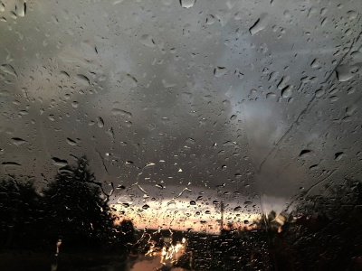 Dużo zdarzeń na terenie całego kraju w związku z ulewami i silnym wiatrem