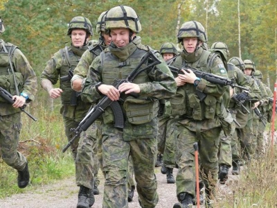 Kraj NATO wzywa poborowych i rezerwistów. Wizja wojny z Rosją