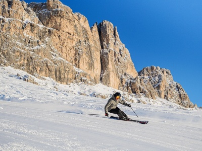 Na narty we Włoszech tylko w kasku. Rosną też ceny karnetów – „sport dla bogatych”?