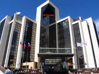 Aktywa Łukoilu przejmie firma przyjaciela Putina. W tle afery korupcyjne