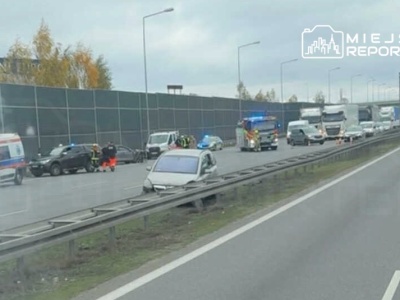 Zderzenie dwóch aut na autostradzie A2. Duże utrudnienia w ruchu