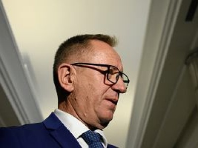 Owocowe materiały wyborcze dla polityków PiS od Dawtony. Wiceprezes: Jestem gotowy odsprzedać działkę