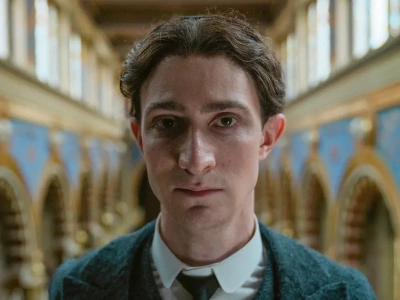 Franz Kafka to nie tylko ciemność. W filmie Holland pisarz tańczy i często się śmieje