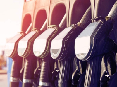 Paliwo tańsze niż znicze. Wysyp promocji, wstrzymaj dystrybutor