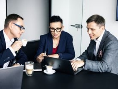 Prawo podatkowe i technologie zmuszają CEO i CFO polskich firm do zmian w księgowości