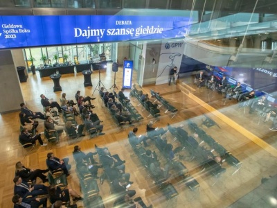 Dziady przyniosły spadki na GPW. WIG20 nie obronił 3 000 pkt.