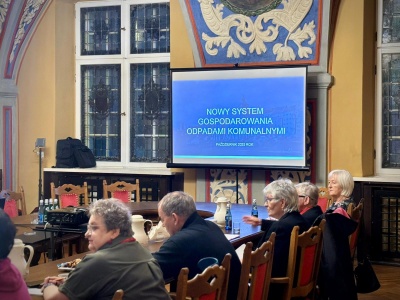 Naliczać od osoby czy za metr kwadratowy? Zamieszanie z opłatami za śmieci w Grudziądzu