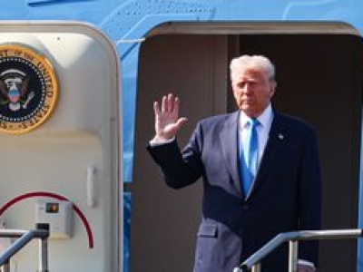 Trump ogranicza pracę dziennikarzy w Białym Domu