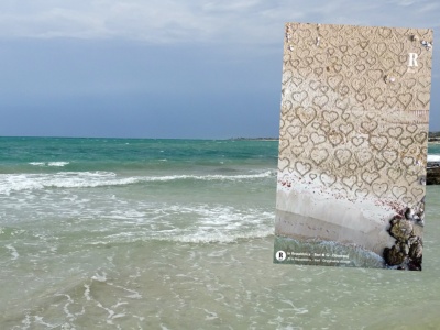 Niezwykły gest zrozpaczonego ojca. Świat obiegły zdjęcia plaży