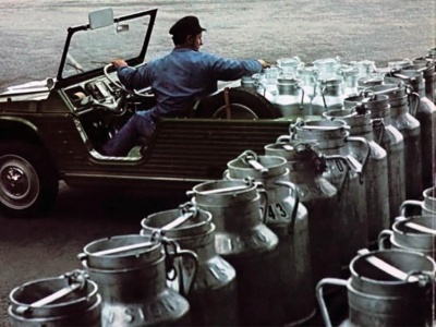 Citroën Méhari – samochód do wszystkiego. Nawet do wożenia baniek z mlekiem