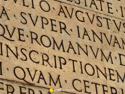 Quiz o łacińskich zwrotach. Czy znasz ich prawidłowe znaczenie