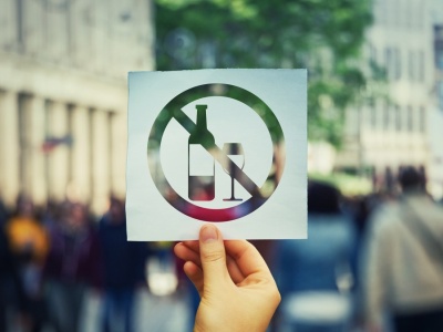 Od dzisiaj nocna prohibicja w Warszawie. Na początek w dwóch dzielnicach