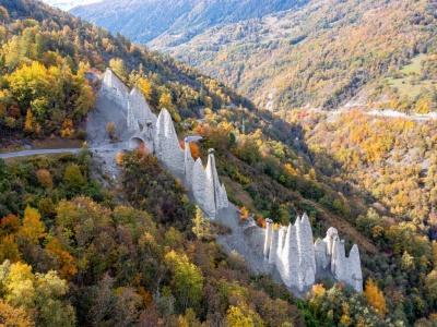 Piramidy w Europie? I to jakie. Są starsze od egipskich, a do tego w pięknym miejscu