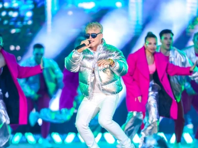 Skolim śpiewa hit disco polo pt. „Nastolatka” z 1994 roku!