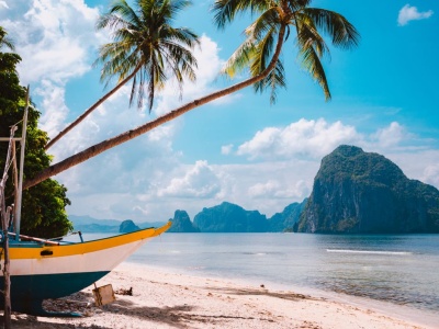 To najpopularniejsze kierunki na wakacje w okresie świąt i Nowego Roku. Na liście polskie miasto