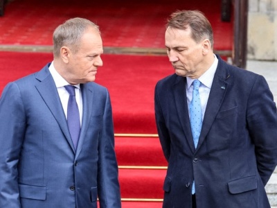 Tusk kontra Sikorski. Zapytali Polaków, kogo woleliby jako premiera