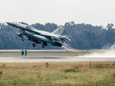 Składują tam tajną broń. Obok przeleciał 