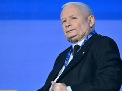 Ignorują zarządzenie Kaczyńskiego. Problem z połową członków PiS