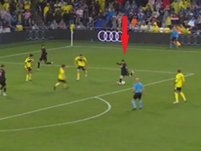 Mało nie rozerwał siatki. Co za 