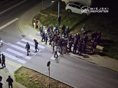 Impreza Halloweenowa wymknęła się spod kontroli. Zdemolowana klatka, interweniowała policja