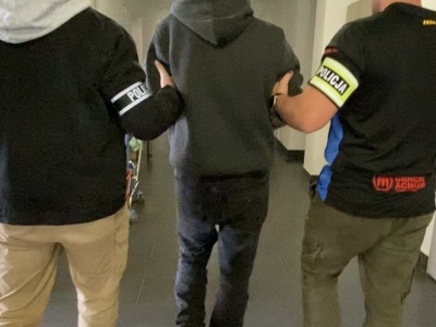 Włodary: 38- latek strzelał w okna budynku szkolnego