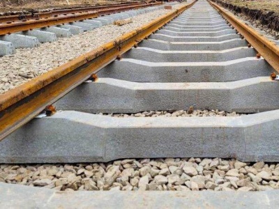 Prace na ul. Brożka: finał budowy toru obwodowego w zajezdni Podgórze