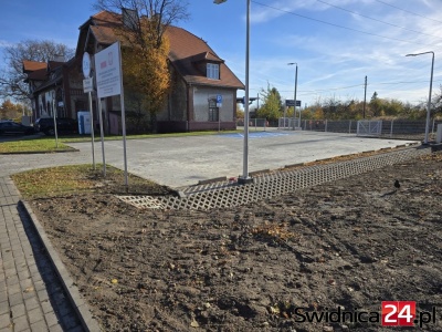 Parkingi przy stacji Świdnica Przedmieście gotowe. Kiedy otwarcie?
