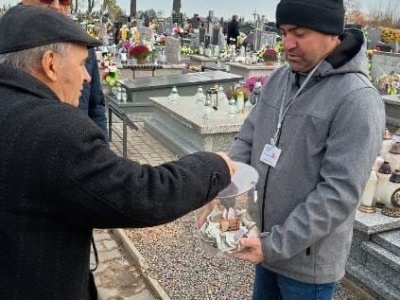 Zbiórka na moszczenickim cmentarzu