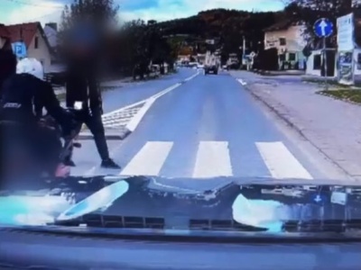 Motocyklista potrącił pieszego i uciekł. Miał dożywotni zakaz wsiadania za kierownicę