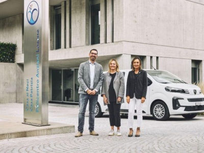 Peugeot e-Traveller wspiera dom spokojnej starości