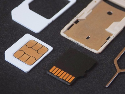 Polkomtel z zarzutami UOKiK. Operator sieci Plus pobierał nieuprawnione opłaty