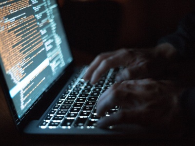 Policja ostrzega. Ten e-mail może kosztować cię wszystkie oszczędności