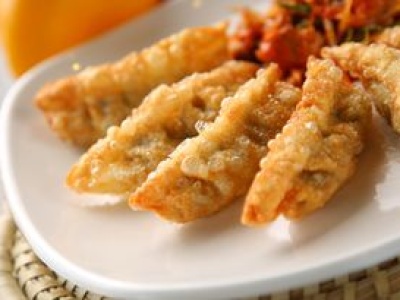 Na Węgrzech tak jedzą ziemniaki. Ten dodatek całkiem zmienia ich smak