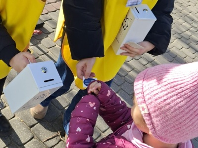 Światło dla hospicjum. Sukces kwesty na cmentarzu komunalnym w Koninie