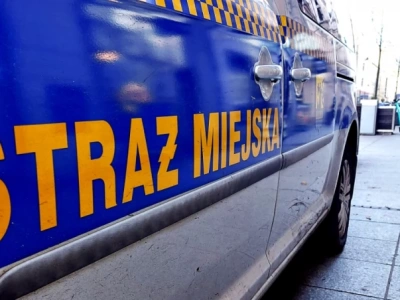 Strażnicy wylegitymowali mężczyznę, bo przechodził obok pasów. Pokazał paszport Związku Radzieckiego