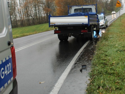 Pieszy z urazem klatki piersiowej po potrąceniu w Graboszycach