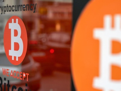 Kurs bitcoina zszedł poniżej 100 tys. USD po raz pierwszy od pół roku