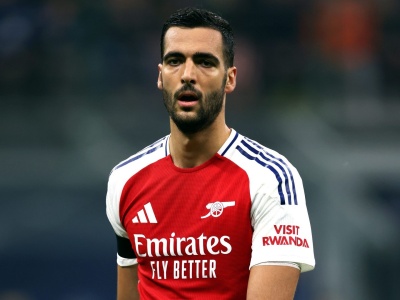 Arsenal kontynuuje passę bez porażki, odnosząc dziesiąte zwycięstwo z rzędu i wyrównując rekord z 1903 roku