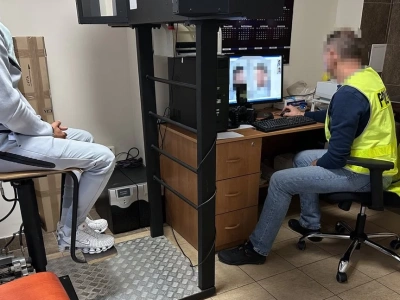 24-letni odbierak wpadł w ręce policji. Próbował ukryć się w szafie