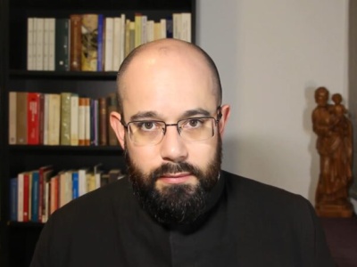 Kuriozum w Hiszpanii: Watykan oskarżył księdza o zniesławienie antyklerykalnego satanisty. Osądził go biskupi trybunał