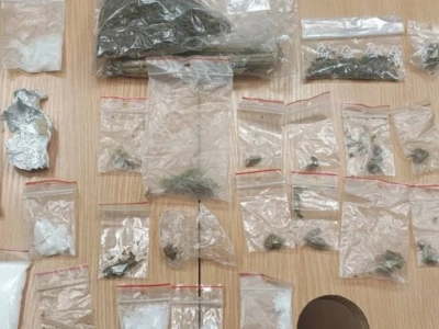 Złotoryjska policja zatrzymała cztery osoby za posiadanie narkotyków