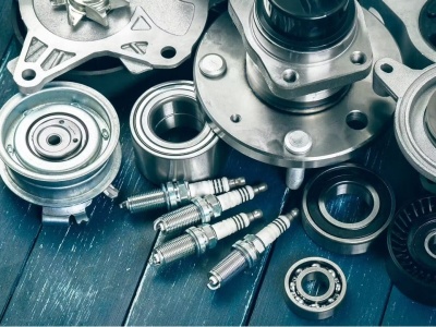 „Co najmniej 2,3 miliarda strat”. Producent części samochodowych oskarża swego założyciela o gigantyczne złodziejstwo