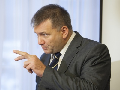 Farsa Żurka! Nie będzie odbierał garnków, pozwala gotować