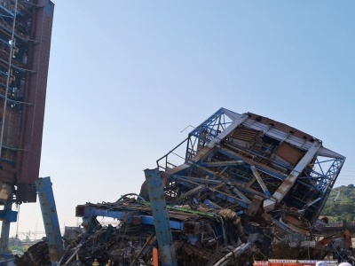 Runął obiekt na terenie elektrowni w Korei Południowej. Trwa akcja ratunkowa