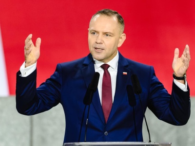 Seniorzy stracą 14. emeryturę po decyzji Nawrockiego