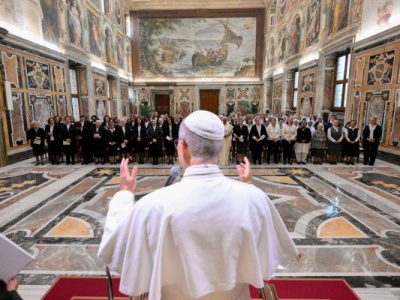 Słuchajmy Boga, aby nauczyć się słuchać siebie nawzajem