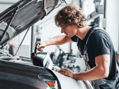 Oleje do samochodów hybrydowych – czym różnią się od standardowych?