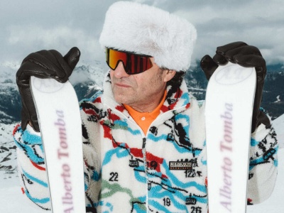 Alberto Tomba ambasadorem Napapijri. Włoska legenda sportu w kampanii From the City to the Summit